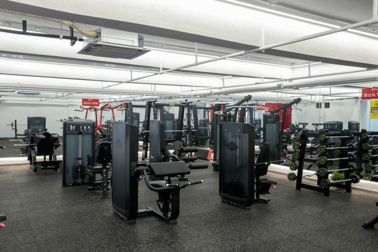 器材超全,每日限时免费使用!九龙坡这个新建的邻里运动中心,等你来练